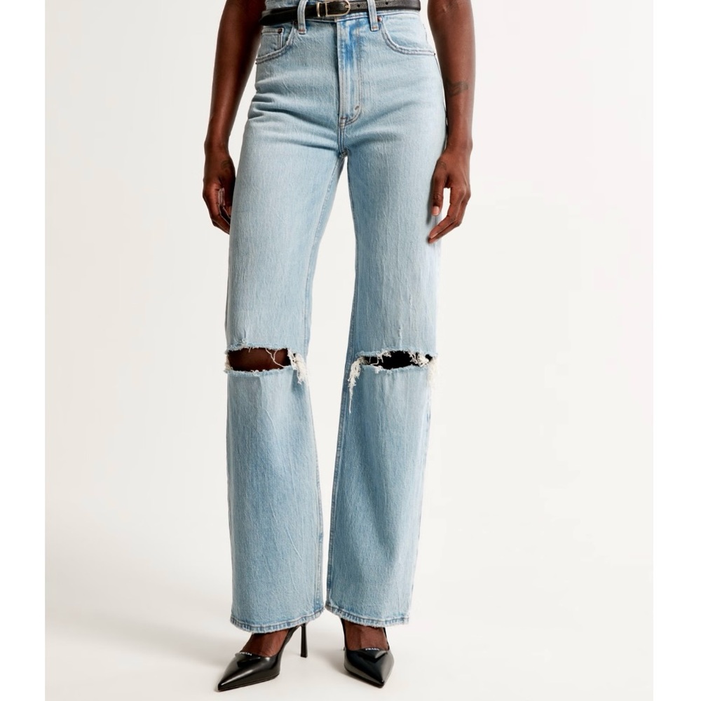 Abercrombie and Fitch The 90’s Straight Ultra High-Rise Jean, Sz 4